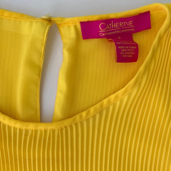 Yellow Pleated Sleeveless Top Catherine Size Small - Picture 6 of 10